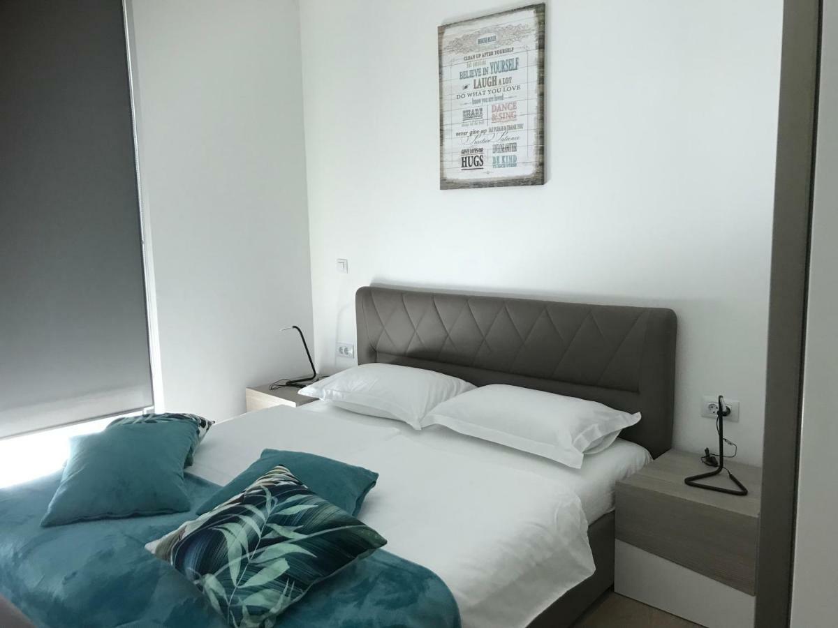 Blue Water Apartment Zrnovo Εξωτερικό φωτογραφία